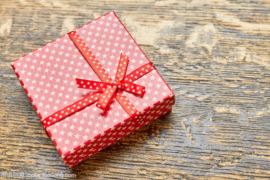 星型图案礼品盒 点亮心意，传递温馨的礼品服务新体验